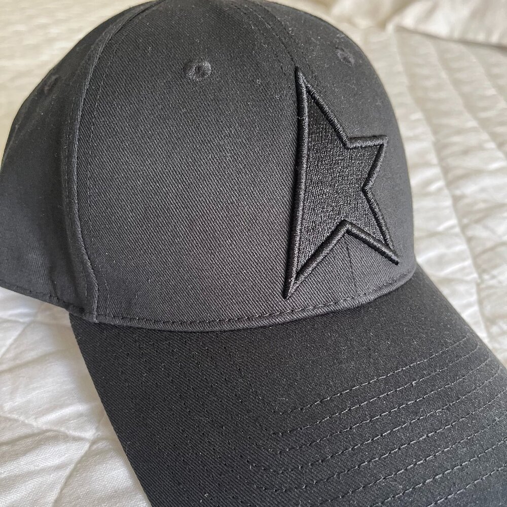 NEW Golden Goose Black Adjustable Baseball Star Hat Cap With Original Packaging - Picture 6 of 15